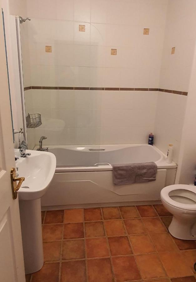 Galway City Lovely 2 Bed Apartment Exterior foto